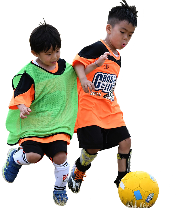 News - Boys Playing Football Png (625x720), Png Download