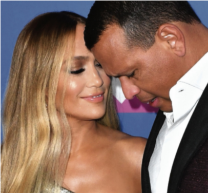 Jennifer López Y Su Pareja Alex Rodríguez - Vma 2018 Jennifer Lopez (667x375), Png Download