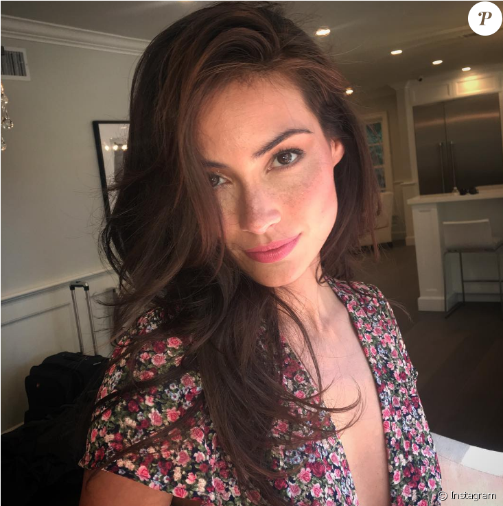 Caitlin Mchugh Sur Une Photo Publiée Sur Instagram - Caitlin Mchugh (950x737), Png Download