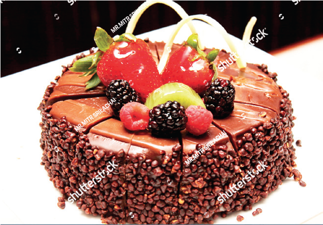 Christmas Chocolate Fruit Cake - Chocolate Cake With Fruit Png (877x460), Png Download
