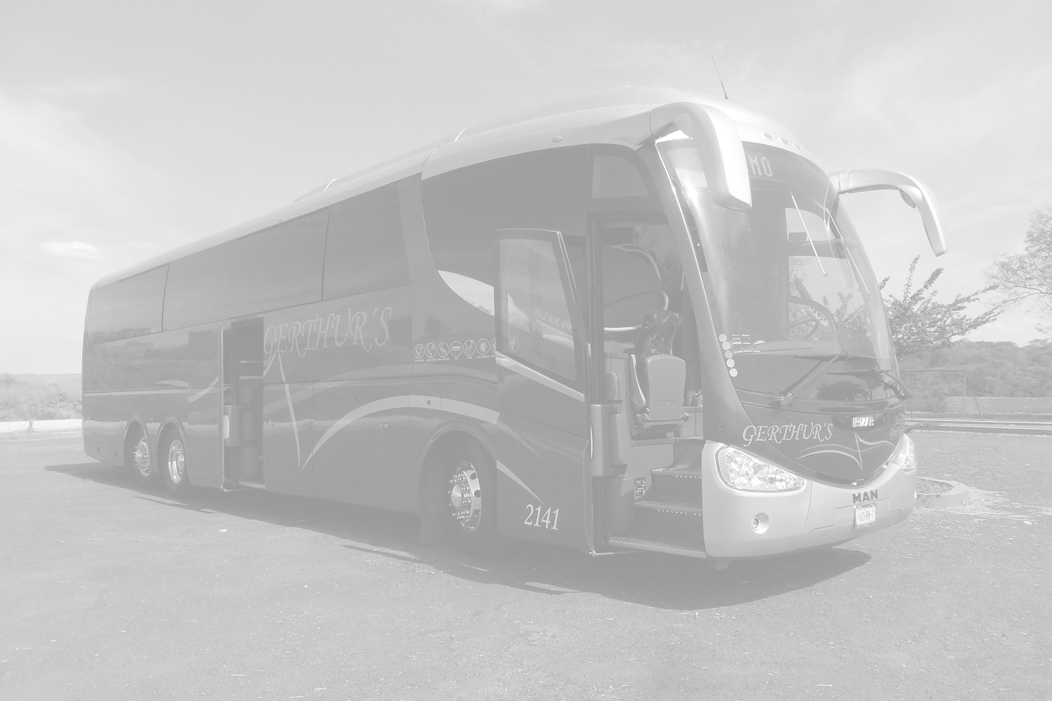 2141 U3283 R Fr - Tour Bus Service (2048x1365), Png Download