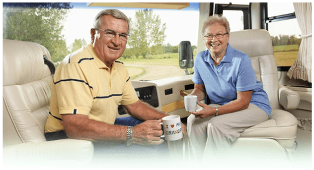 Happy Old Couple In A Mobile Home - Recreational Vehicle (951x350), Png Download