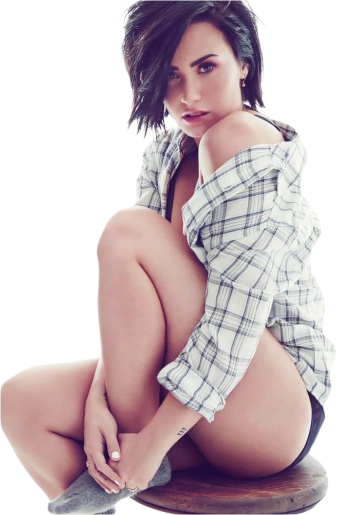 Png Demi Lovato 2015 - Demi Lovato 2016 Cosmo (757x1055), Png Download