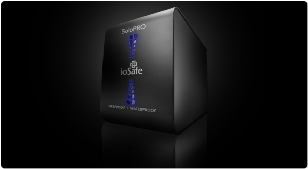 Fireproof Waterproof Usb - Iosafe Solopro 3 Tb Usb 2.0/esata Fireproof And Waterproof (600x600), Png Download