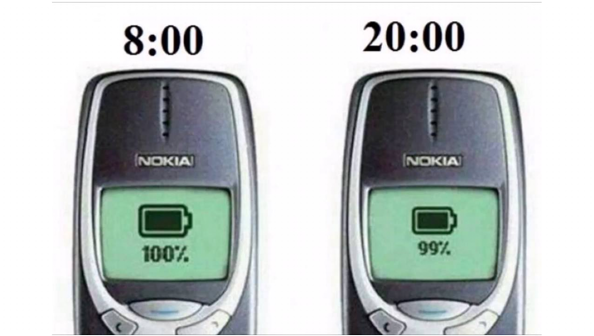 Bentornato - Iphone Vs Nokia 3310 Meme (593x443), Png Download