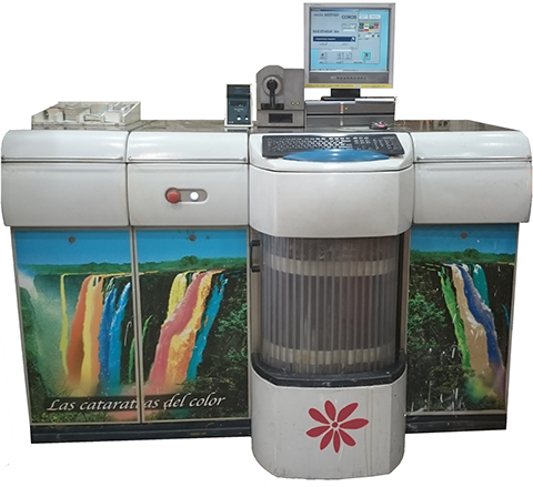 Las Máquinas Tinto Métricas De Color Utilizan Un Sistema - Output Device (480x439), Png Download