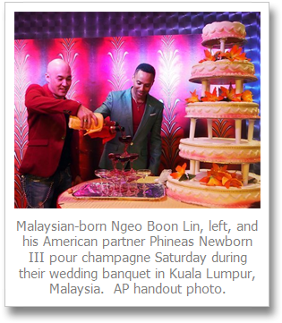 Gay Couple Married In The United States Celebrate With - Gay (335x380), Png Download