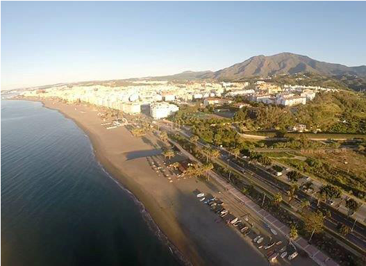 Vista Aérea De Estepona Y Sus Playas - Aerial Photography (670x435), Png Download
