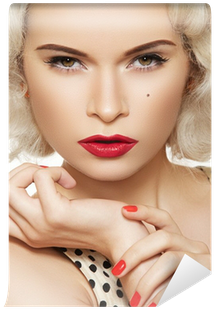 Sexy Woman With Vintage Make Up And Hairstyle - Pin-up Model (400x400), Png Download