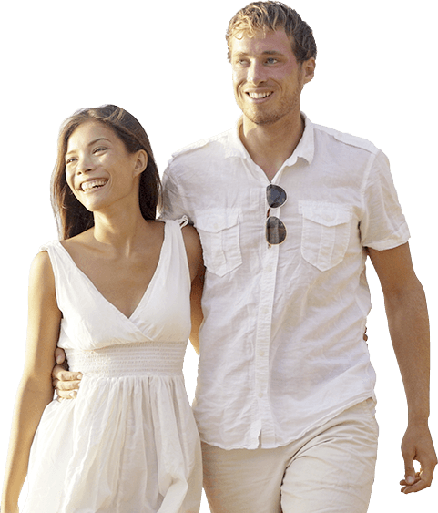 Osoyoos Lake Vacation - Couple At The Beach Png (481x563), Png Download