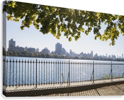 New York City Skyline From Central Park - Jacqueline Onassis Reservoir (429x344), Png Download