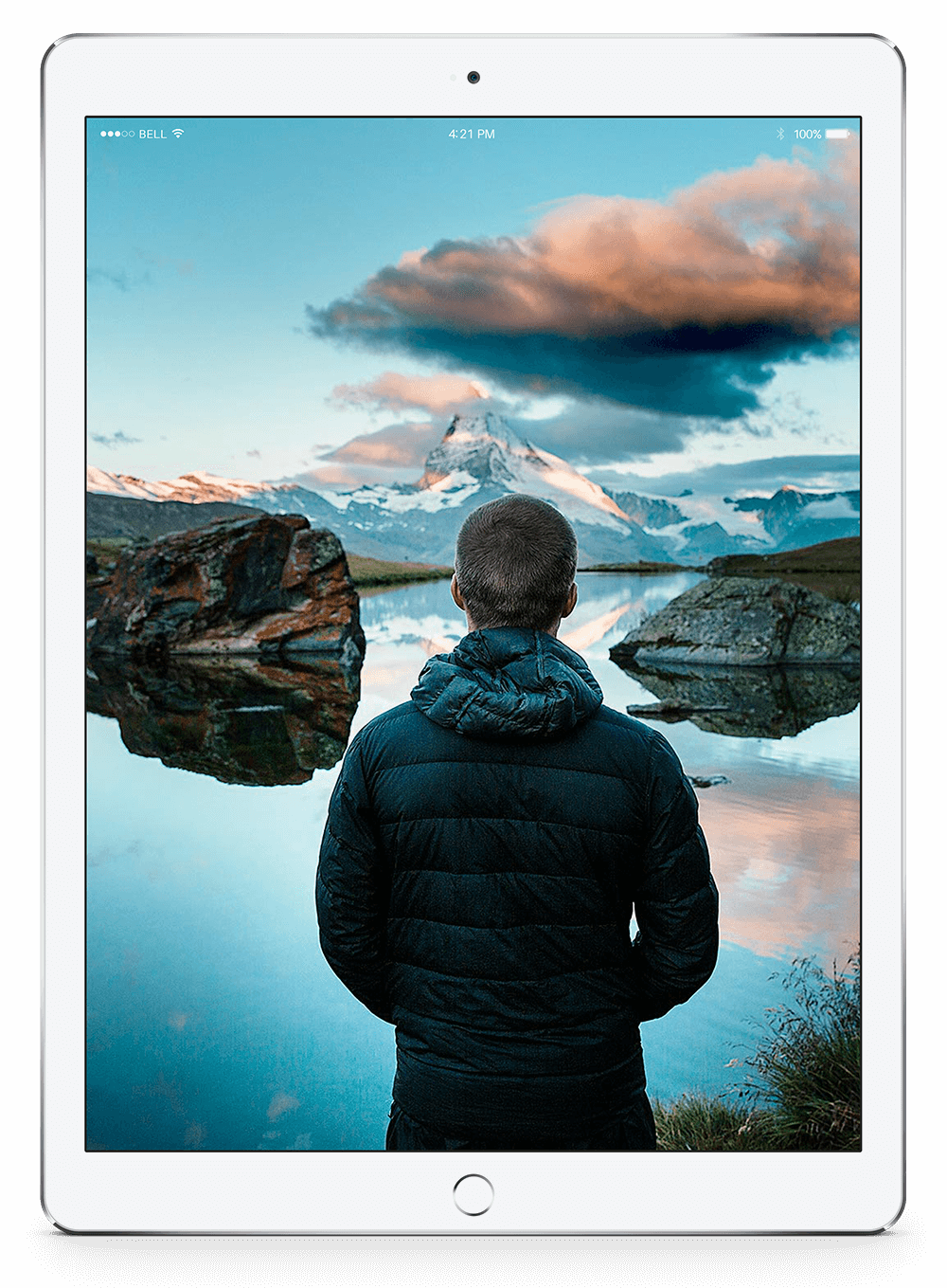 Bring The Future In Your Own Hands With Our New Ipad - Une Vie Apres L'autre - Nouvelles (1000x1359), Png Download