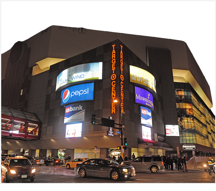Target Center At Night (726x747), Png Download
