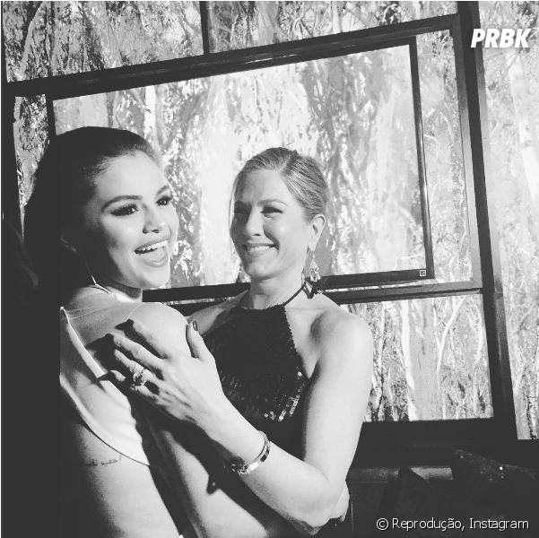 Selena Gomez E Jennifer Aniston Compartilham Fotos - Selena Gomez And Taylor Swift Instagram (950x599), Png Download