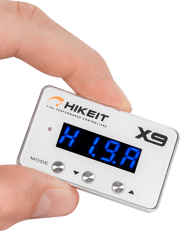 Device In Hand - Holden Commodore (ve) (594x763), Png Download