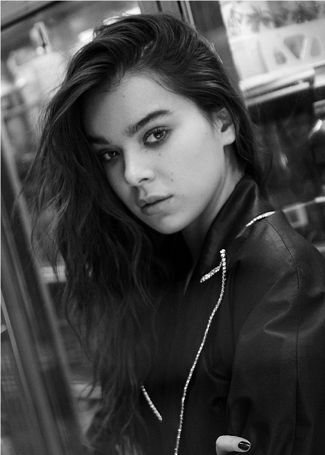 Steinfeld Seems To Reserve The Slightly Perched Stance (750x1761), Png Download