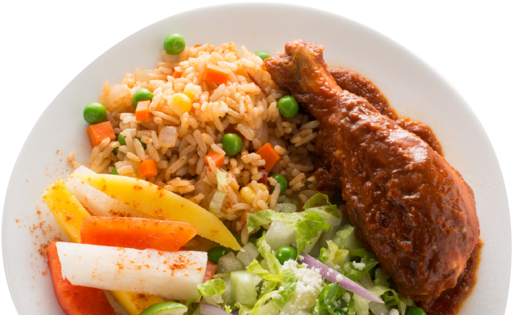 Un Plato De Mole Con Pollo, Arroz Y Verduras (1600x548), Png Download