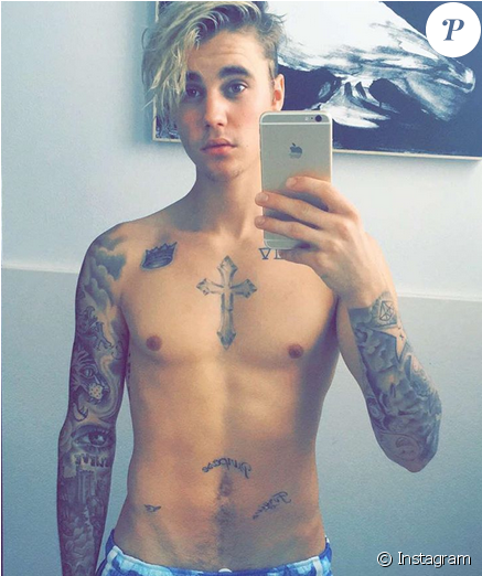 Justin Bieber Torse Nu Lors De Ses Vacances Avec Hailey (950x521), Png Download
