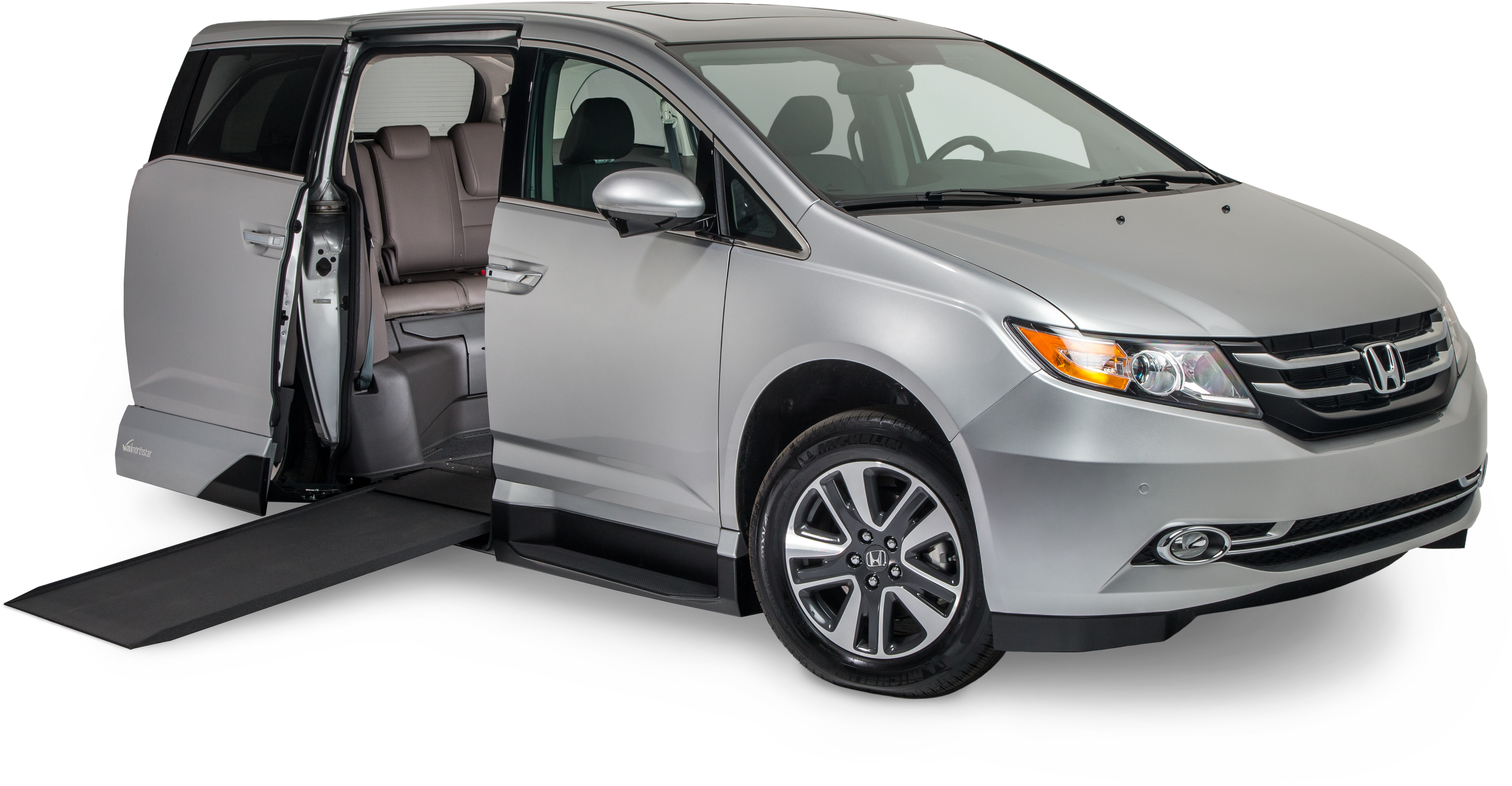 Used Vmi Honda In Anaheim - Wheelchair Accessible Van (5184x3453), Png Download