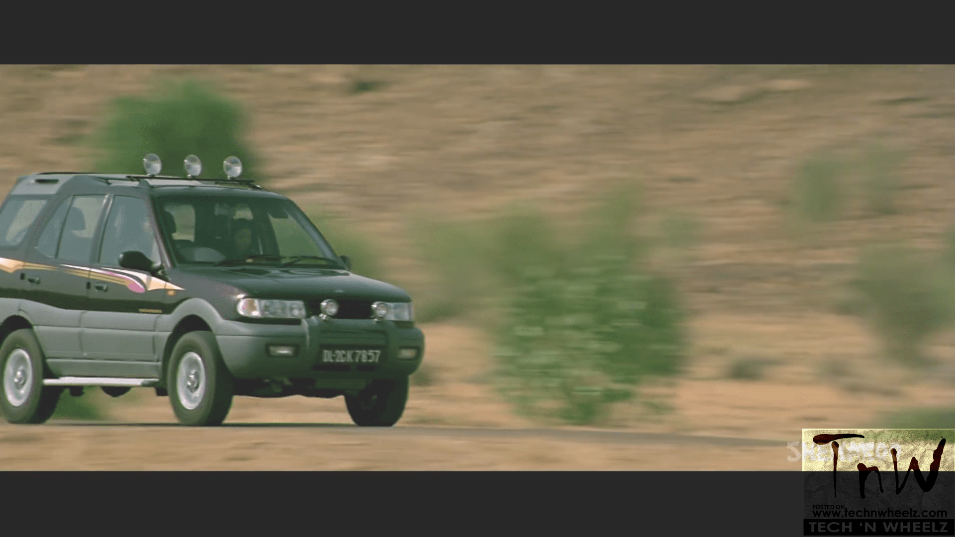 Cars In Road Hindi Movie - Land Rover Freelander (1920x1080), Png Download