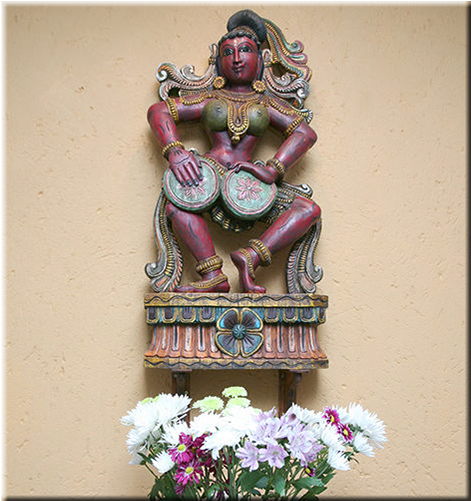 Contact - Statue (626x501), Png Download