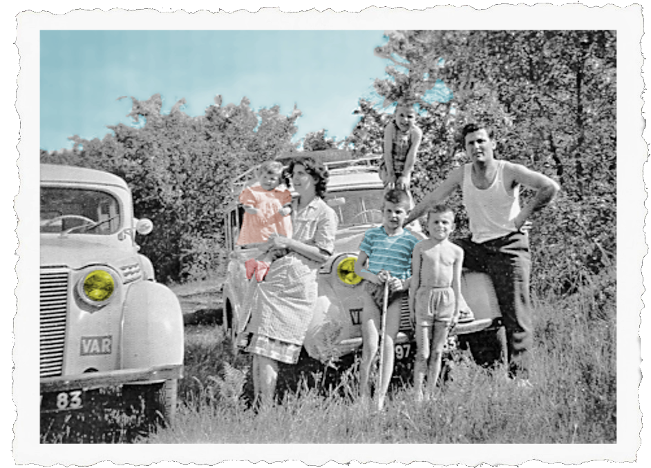 Famille Santo Color Ok 2 - Photograph (963x712), Png Download