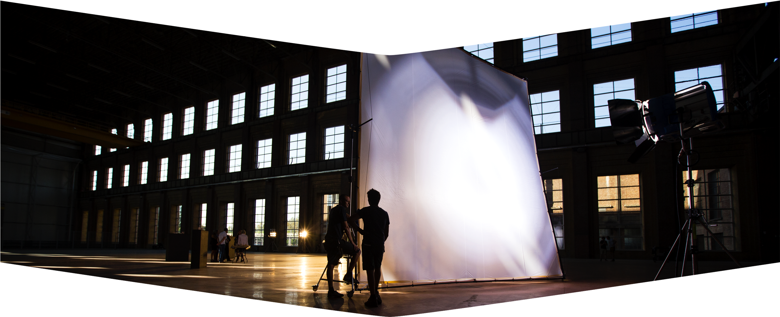 Vacancy All-round Office Wonder Man - Commercial Building (2500x1030), Png Download