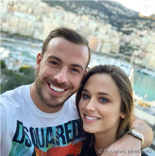 637 X 503 Www - Les Marseillais (637x503), Png Download