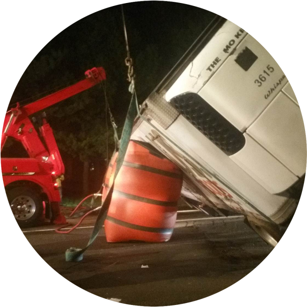 Heavy-duty Towing - Car (640x647), Png Download