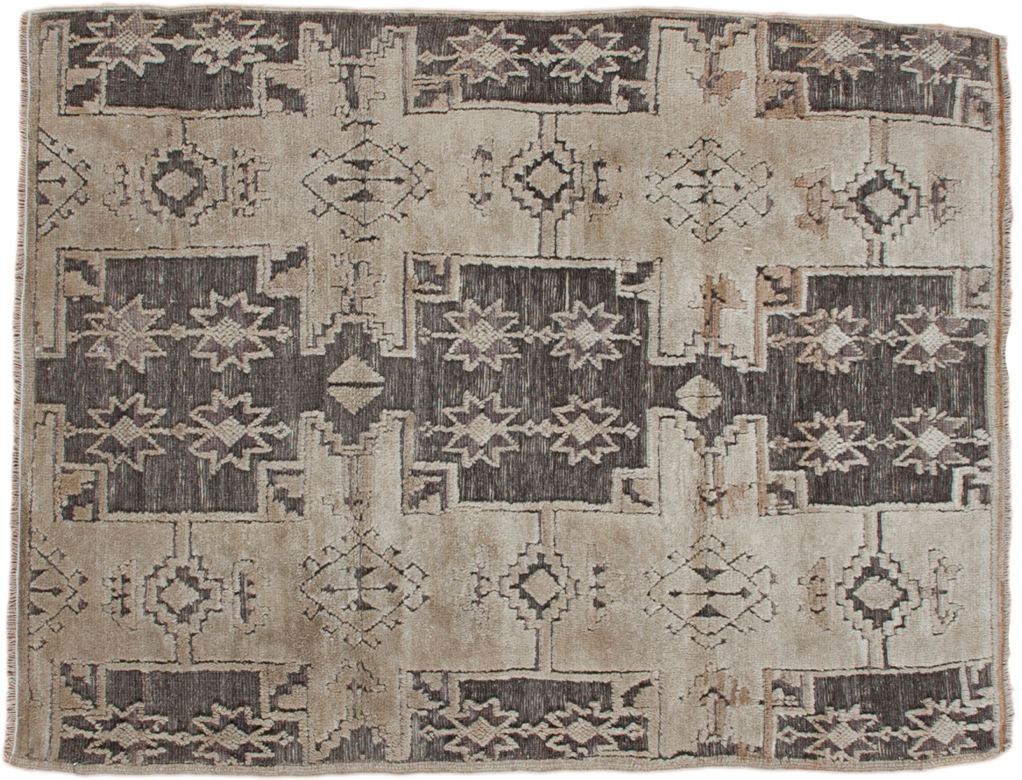 5 Vintage Distressed Oushak Rug - Motif (1600x1183), Png Download