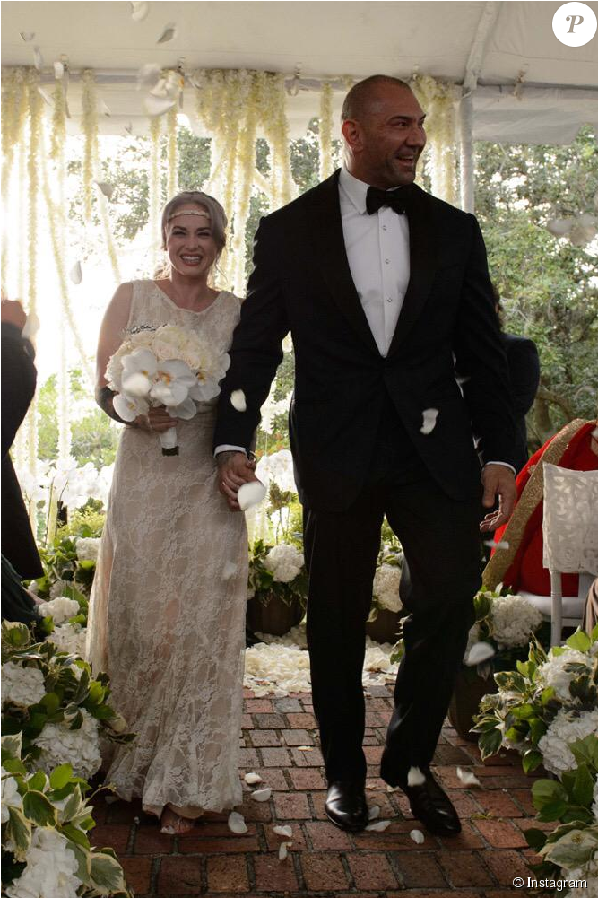 Dave Bautista A Épousé Sa Belle Sarah - David Bautista Sarah Jade (950x1000), Png Download