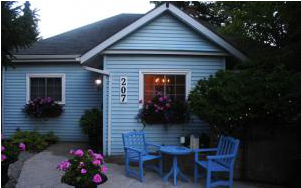 Amazing Cottage Overlooking Lake Erie - House (800x533), Png Download