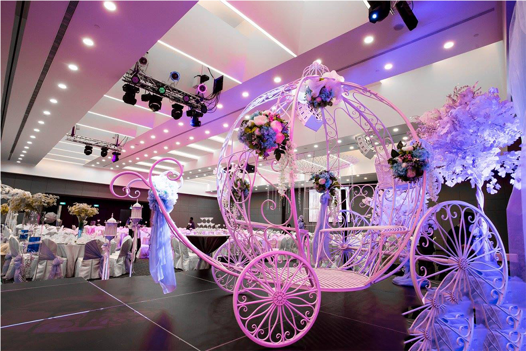 Gold Cinderella Pumpkin Carriage - Auto Show (1060x1500), Png Download