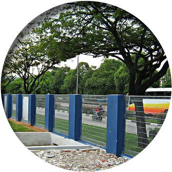 Stockiest & Manufacturer Of Pvc Coated, Aluminum & - Site Sg Mesh Fence Pte (381x358), Png Download
