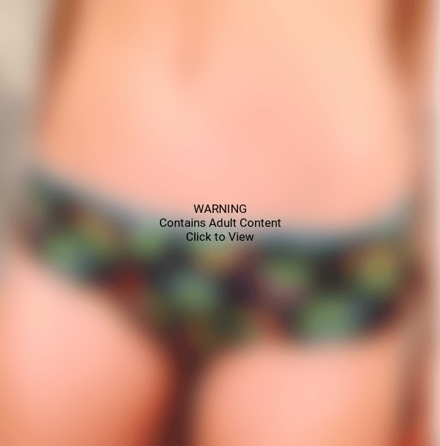 Miley Cyrus Underwear Photo - Navel (630x639), Png Download