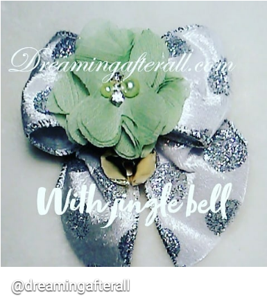 She Will Dazzle With This Pretty Pastel Green On Top - Alligator (480x792), Png Download