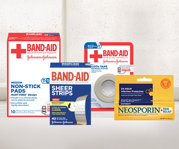 Band-aid Brand First Aid Neosporin Supplies - J&j Band-aid Sheer Strips & Spots - All One (616x514), Png Download