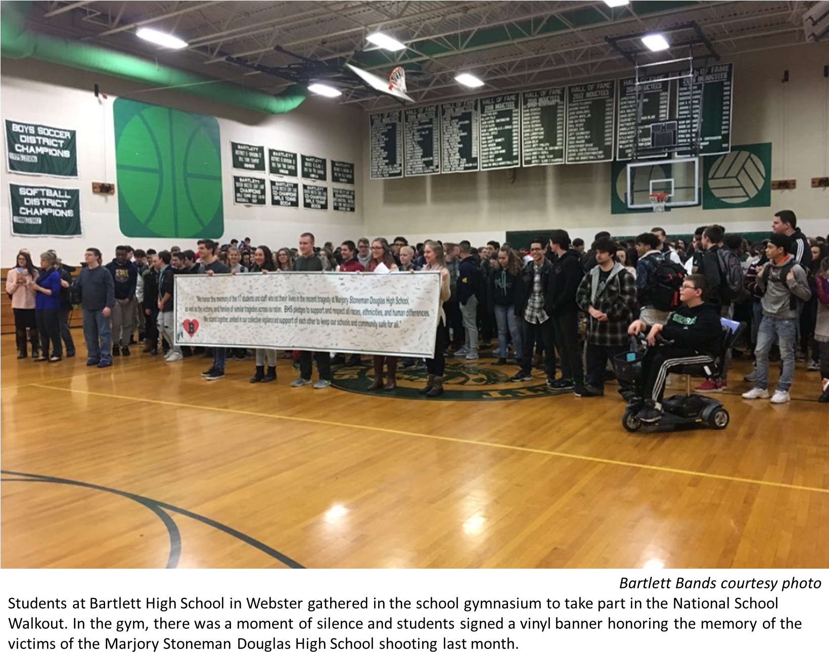 Student Council President Kelsey Price Led A Moment - Audience (1651x1313), Png Download