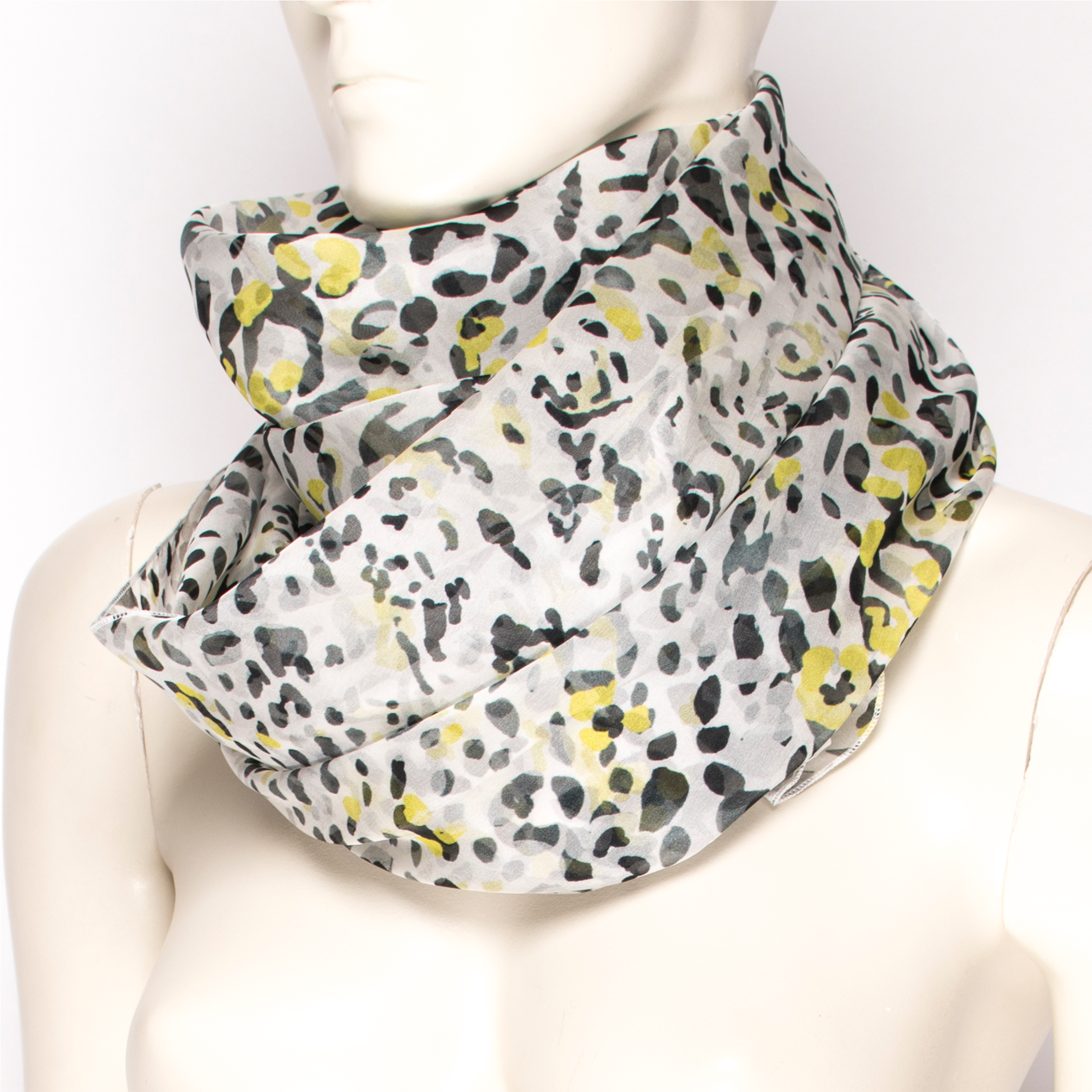 Lizard Silk Scarf - Blouse (2600x3900), Png Download