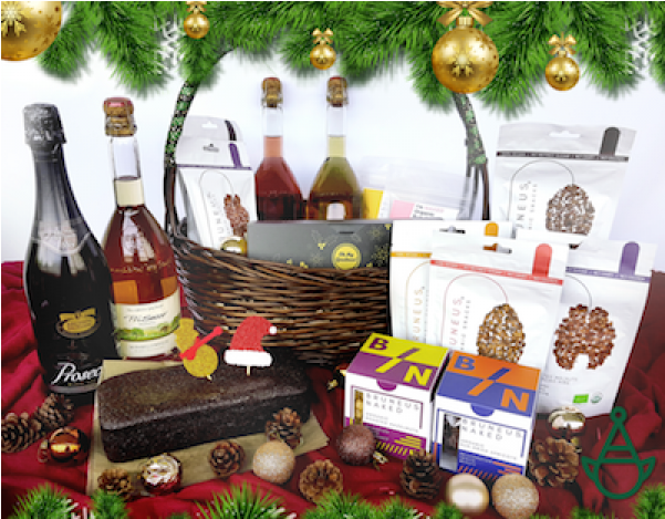 Holiday Hamper The Elf - Glass Bottle (600x600), Png Download