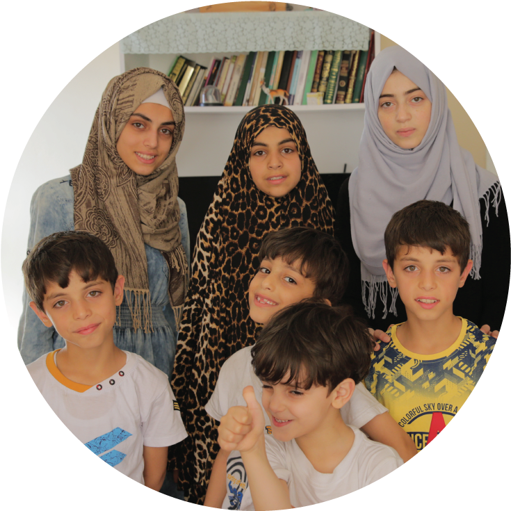 Family 83-02 - Family (906x901), Png Download